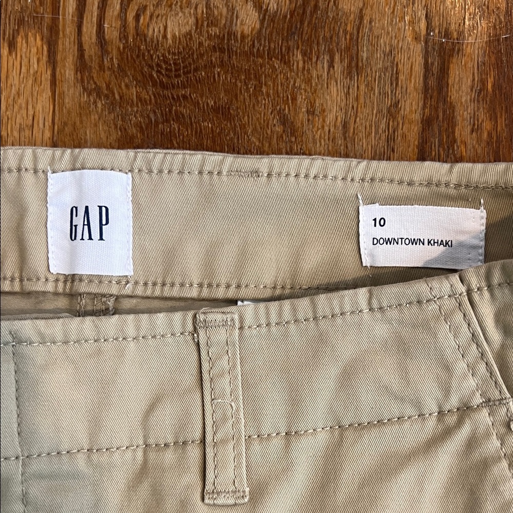 NWT GAP Downtown Khaki Pants - Picture 5 of 8